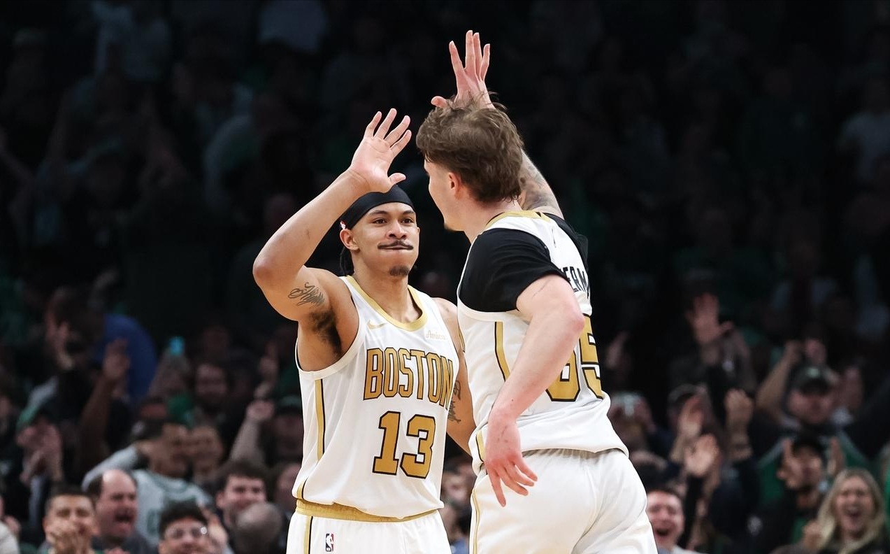 MK体育官方入口-常规赛收官战红黑榜，绿军展现深度掘金展现决心，一队搬石砸脚